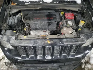 2018 Jeep Renegade Sport with VIN ZACCJBAB5JPJ41077, listed as a Copart auction lot 42986385 with 86,418 mi miles and Salvage title. Bid and sale history available at DreamBid. Image 12.