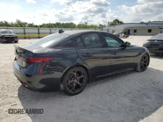 2017 Alfa Romeo Giulia Ti z VIN ZARFAECN4H7545588, wystawiony jako Copart lot #54086015 z przebiegiem 125 665 mil mil oraz Czysty tytuł • Clean title. Historia ofert i sprzedaży dostępna na DreamBid. Obrazek 3.