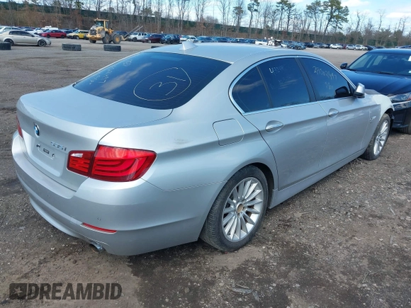 2012 BMW 5 Series 535i xDrive z VIN WBAFU7C5XCDU58749, wystawiony jako IAAI lot #41766454 z przebiegiem Nie podano mil oraz . Historia ofert i sprzedaży dostępna na DreamBid. Obrazek 4.