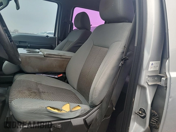 2015 Ford F-250 Lariat z VIN 1FT7W2BT9FEB22044, wystawiony jako IAAI lot #42566257 z przebiegiem 219 592 mil mil oraz . Historia ofert i sprzedaży dostępna na DreamBid. Obrazek 1.