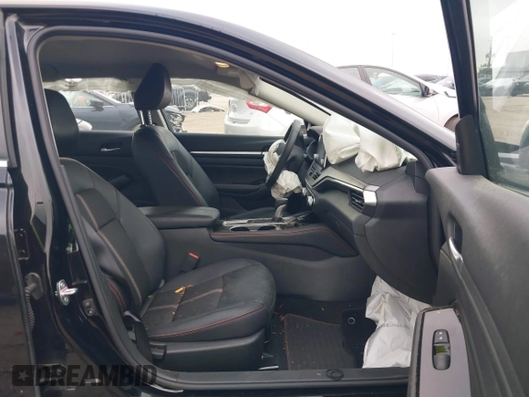2024 Nissan Altima SR z VIN 1N4BL4CVXRN432003, wystawiony jako IAAI lot #41916171 z przebiegiem 14 729 mil mil oraz . Historia ofert i sprzedaży dostępna na DreamBid. Obrazek 5.
