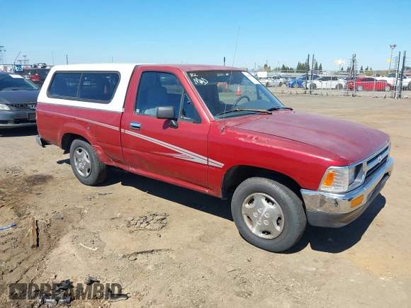 1992 Toyota Pickup DLX z VIN 4TARN81PXNZ030799, wystawiony jako IAAI lot #41879500 z przebiegiem 221 198 mil mil oraz . Historia ofert i sprzedaży dostępna na DreamBid. Obrazek 1.