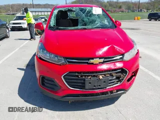 2020 Chevrolet Trax LS с VIN KL7CJKSB9LB353721, выставлен на аукционе IAAI как лот 41987811 с пробегом Не указан миль и . История ставок и продаж доступна на DreamBid. Изображение 6.