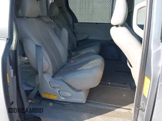 2013 Toyota Sienna XLE AAS with VIN 5TDYK3DC1DS391293, listed as a IAAI auction lot 41694041 with 181,913 mi miles. Bid and sale history available at carsss.com. Image 8.