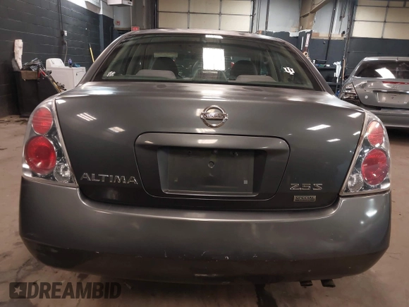 2006 Nissan Altima 2.5 S with VIN 1N4AL11D06N319256, listed as a IAAI auction lot 42007570 with 155,101 mi miles. Bid and sale history available at carsss.com. Image 16.