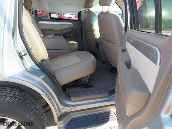 2005 Mercury Mountaineer Convenience with VIN 4M2DU66W15UJ08917, listed as a IAAI auction lot 41353920 with 80,362 mi miles. Bid and sale history available at carsss.com. Image 8.