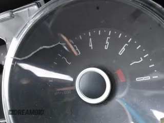 2014 Ford Mustang V6 с VIN 1ZVBP8AM5E5250006, выставлен на аукционе IAAI как лот 42253136 с пробегом Не указан миль и . История ставок и продаж доступна на DreamBid. Изображение 16.