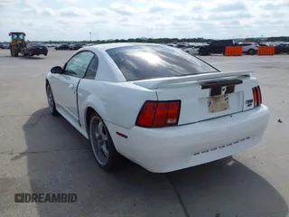 2000 Ford Mustang with VIN 1FAFP4041YF279330, listed as a IAAI auction lot 42047416 with 155,740 mi miles. Bid and sale history available at carsss.com. Image 3.
