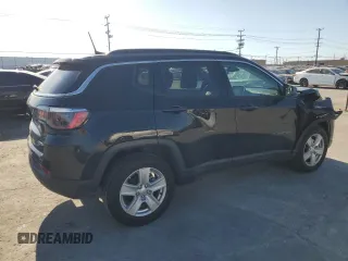 2022 Jeep Compass Latitude with VIN 3C4NJDBB6NT151038, listed as a Copart auction lot 46292775 with 29,912 mi miles and Salvage Title. Bid and sale history available at DreamBid. Image 3.