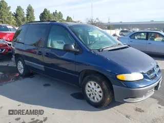 2000 Dodge Caravan SE with VIN 2B4GP45R9YR661145, listed as a IAAI auction lot 41819130 with 233,411 mi miles and . Bid and sale history available at carsss.com. Image 1.