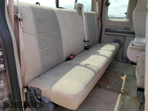 2008 Ford F-250 XL с VIN 1FTSX21508EB12984, выставлен на аукционе Copart как лот 54117175 с пробегом 131 009 миль миль и Чистый • Clean title. История ставок и продаж доступна на DreamBid. Изображение 10.