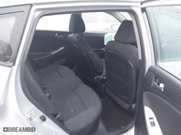 2017 Hyundai Accent SE with VIN KMHCT5AE1HU312355, listed as a IAAI auction lot 41405792 with 102,400 mi miles. Bid and sale history available at carsss.com. Image 8.