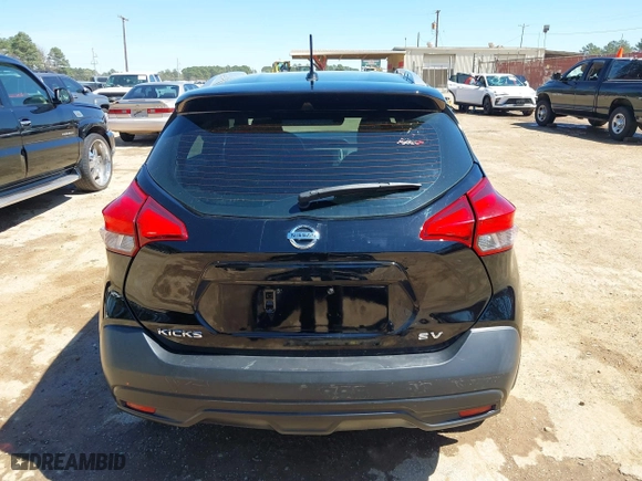 2018 Nissan Kicks SV with VIN 3N1CP5CU6JL518464, listed as a IAAI auction lot 41801091 with 72,365 mi miles. Bid and sale history available at carsss.com. Image 17.