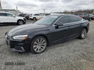 2018 Audi A5 Sportback Premium z VIN WAUANCF53JA042004, wystawiony jako Copart lot #51682245 z przebiegiem 90 795 mil mil oraz Szkoda całkowita • Salvage title. Historia ofert i sprzedaży dostępna na DreamBid. Obrazek 1.