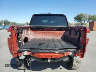 2024 Rivian R1T Adventure z VIN 7FCTGCAA3RN030346, wystawiony jako Copart lot #49440515 z przebiegiem 12 772 mil mil oraz Szkoda całkowita • Salvage title. Historia ofert i sprzedaży dostępna na DreamBid. Obrazek 6.