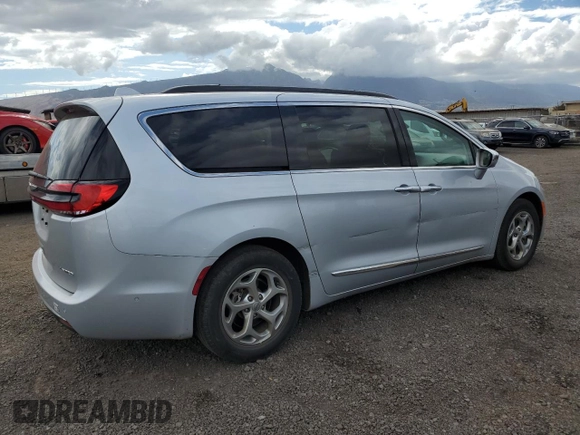 2022 Chrysler Pacifica Limited with VIN 2C4RC1GG7NR175799, listed as a Copart auction lot 63038045 with 32,317 mi miles and Clean title. Bid and sale history available at DreamBid. Image 3.