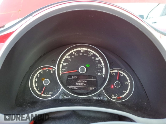 2013 Volkswagen Beetle 2.5L with VIN 3VWJP7AT8DM676584, listed as a Copart auction lot 47134515 with 96,072 mi miles and Salvage Title. Bid and sale history available at DreamBid. Image 9.