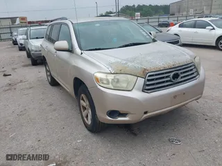 2008 Toyota Highlander with VIN JTEDS41A182002555, listed as a IAAI auction lot 41930986 with 391,281 mi miles. Bid and sale history available at carsss.com. Image 1.