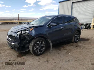 2020 Kia Sportage EX z VIN KNDPN3AC2L7811451, wystawiony jako Copart lot #44063095 z przebiegiem 96 841 mil mil oraz Szkoda całkowita • Salvage title. Historia ofert i sprzedaży dostępna na DreamBid. Obrazek 1.