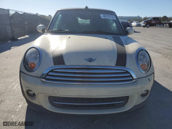2012 MINI Cooper Convertible with VIN WMWZN3C52CT134185, listed as a Copart auction lot 48370125 with NaN miles and Clean Title. Bid and sale history available at carsss.com. Image 5.