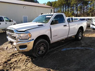 2019 Ram 2500 Tradesman with VIN 3C6MR5AJXKG553806, listed as a Copart auction lot 85029804 with 104,311 mi miles and Salvage Title. Bid and sale history available at carsss.com. Image 1.