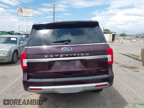 2024 Ford Expedition Max XLT with VIN 1FMJK1H85REA41962, listed as a IAAI auction lot 42737239 with 40,724 mi miles and . Bid and sale history available at DreamBid. Image 17.