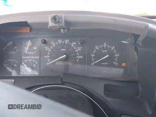 1995 Ford F-150 with VIN 1FTDF15Y7SLA46995, listed as a IAAI auction lot 42474401 with 185,910 mi miles and . Bid and sale history available at DreamBid. Image 7.