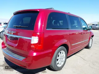 2016 Chrysler Town & Country Touring with VIN 2C4RC1BG5GR287625, listed as a IAAI auction lot 41670452 with 89,308 mi miles. Bid and sale history available at carsss.com. Image 4.