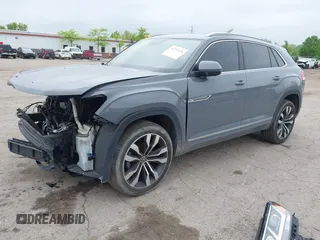 2021 Volkswagen Atlas SEL Premium R-Line с VIN 1V2FE2CA0MC223881, выставлен на аукционе IAAI как лот 42257435 с пробегом 81 674 миль миль и . История ставок и продаж доступна на DreamBid. Изображение 19.
