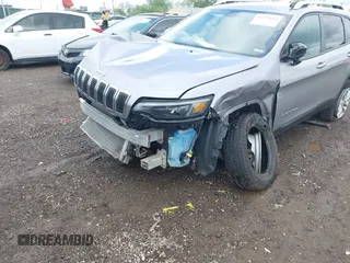 2020 Jeep Cherokee Latitude с VIN 1C4PJMCB9LD546714, выставлен на аукционе IAAI как лот 42177612 с пробегом 56 759 миль миль и . История ставок и продаж доступна на DreamBid. Изображение 18.