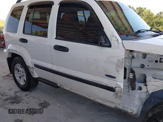 2007 Jeep Liberty Sport with VIN 1J4GL48K87W618400, listed as a IAAI auction lot 42041604 with 165,115 mi miles and . Bid and sale history available at carsss.com. Image 13.