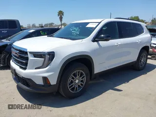 2025 GMC Acadia AWD Elevation z VIN 1GKENNRS9SJ216827, wystawiony jako IAAI lot #42408304 z przebiegiem 6 359 mil mil oraz . Historia ofert i sprzedaży dostępna na DreamBid. Obrazek 18.