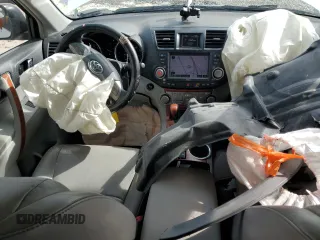2010 Toyota Highlander Limited with VIN 5TDDK3EH5AS003034, listed as a Copart auction lot 50449835 with 185,717 mi miles and Salvage title. Bid and sale history available at DreamBid. Image 8.
