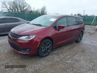 2020 Chrysler Pacifica Touring with VIN 2C4RC1FG2LR126671, listed as a IAAI auction lot 41922148 with 91,154 mi miles and . Bid and sale history available at DreamBid. Image 18.