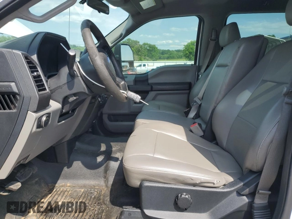 2017 Ford F-250 Lariat z VIN 1FT7W2BT9HEB88290, wystawiony jako Copart lot #57103745 z przebiegiem 325 652 mil mil oraz Czysty tytuł • Clean title. Historia ofert i sprzedaży dostępna na DreamBid. Obrazek 7.