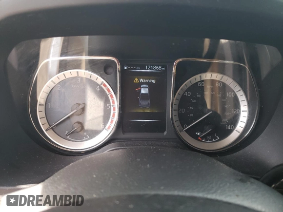2017 Nissan Titan XD SL with VIN 1N6BA1F44HN510174, listed as a Copart auction lot 63245694 with 121,868 mi miles and Salvage Title. Bid and sale history available at carsss.com. Image 9.