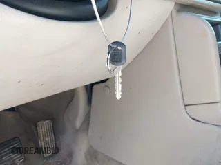 2004 Chevrolet Tahoe LS z VIN 1GNEC13Z44R197874, wystawiony jako IAAI lot #42324824 z przebiegiem Nie podano mil oraz . Historia ofert i sprzedaży dostępna na DreamBid. Obrazek 11.
