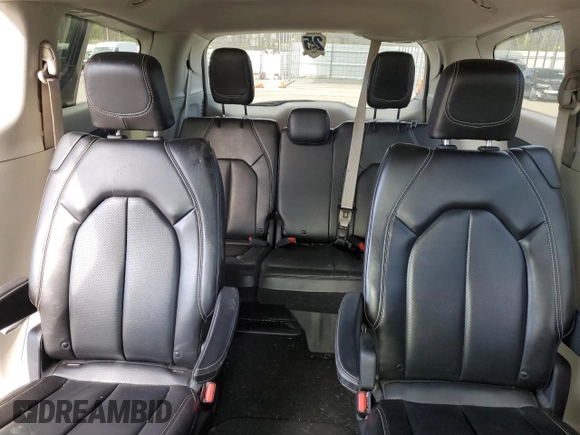 2020 Chrysler Voyager LXi z VIN 2C4RC1DG1LR266018, wystawiony jako Copart lot #47455945 z przebiegiem Nie podano mil oraz Szkoda całkowita • Salvage title. Historia ofert i sprzedaży dostępna na DreamBid. Obrazek 10.