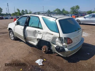 1999 Lexus RX 300 z VIN JT6GF10U6X0021880, wystawiony jako IAAI lot #39857042 z przebiegiem 229 626 mil mil oraz . Historia ofert i sprzedaży dostępna na DreamBid. Obrazek 3.
