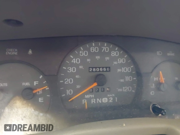 1997 Mercury Grand Marquis GS z VIN 2MELM74W6VX680292, wystawiony jako IAAI lot #42299154 z przebiegiem 208 666 mil mil oraz . Historia ofert i sprzedaży dostępna na DreamBid. Obrazek 7.