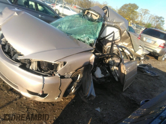 2005 Toyota Camry LE with VIN 4T1BF30K75U110646, listed as a IAAI auction lot 41918449 with Not Provided miles and . Bid and sale history available at DreamBid. Image 2.