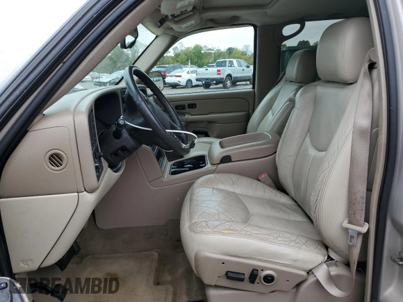 2004 Chevrolet Suburban Z71 with VIN 3GNFK16T04G200719, listed as a Copart auction lot 72781484 with 199,208 mi miles and Salvage Title. Bid and sale history available at carsss.com. Image 7.