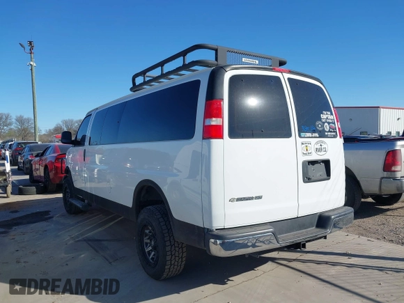 2019 Chevrolet Express Passenger LT with VIN 1GAZGPFG8K1253265, listed as a IAAI auction lot 41749111 with 65,070 mi miles and . Bid and sale history available at DreamBid. Image 3.
