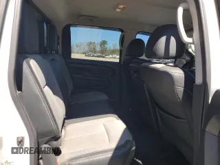 2017 Nissan Titan SV z VIN 1N6AA1EJ0HN569810, wystawiony jako Copart lot #48726215 z przebiegiem 126 458 mil mil oraz Szkoda całkowita • Salvage title. Historia ofert i sprzedaży dostępna na DreamBid. Obrazek 10.