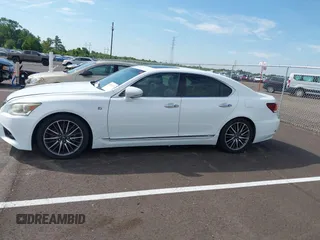 2013 Lexus LS 460 с VIN JTHCL5EF8D5019482, выставлен на аукционе IAAI как лот 42612274 с пробегом 64 972 миль миль и . История ставок и продаж доступна на DreamBid. Изображение 14.