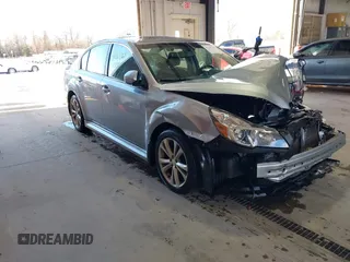 2013 Subaru Legacy Limited z VIN 4S3BMBP67D3010063, wystawiony jako IAAI lot #41363367 z przebiegiem 67 812 mil mil oraz . Historia ofert i sprzedaży dostępna na DreamBid. Obrazek 1.