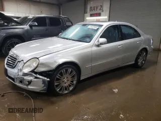 2007 Mercedes-Benz E-Class 3.5L with VIN WDBUF87X87X218737, listed as a Copart auction lot 47632535 with 123,742 mi miles and Salvage Title. Bid and sale history available at carsss.com. Image 1.