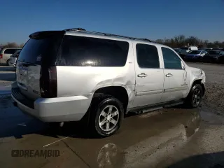 2014 GMC Yukon XL SLT with VIN 1GKS2KE75ER199316, listed as a Copart auction lot 50145985 with 245,746 mi miles and Salvage Title. Bid and sale history available at carsss.com. Image 3.