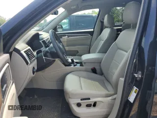 2022 Volkswagen Atlas SEL with VIN 1V2BR2CA1NC560810, listed as a Copart auction lot 63440665 with 54,121 mi miles and Salvage title. Bid and sale history available at DreamBid. Image 7.