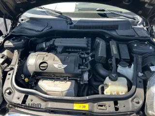 2012 MINI Clubman z VIN WMWZF3C53CT190083, wystawiony jako Copart lot #58027325 z przebiegiem 111 815 mil mil oraz Tytuł czysty. Historia ofert i sprzedaży dostępna na DreamBid. Obrazek 7.